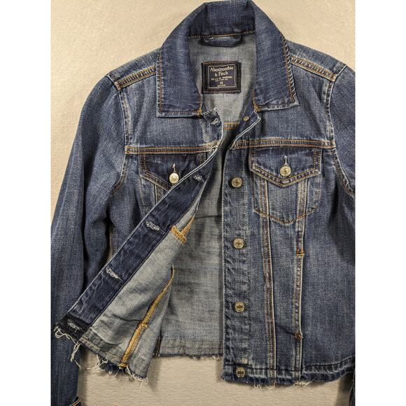 Abercrombie Jean Jacket Womans X-Small Blue Button Closure Distressed EUC - Picture 9 of 12